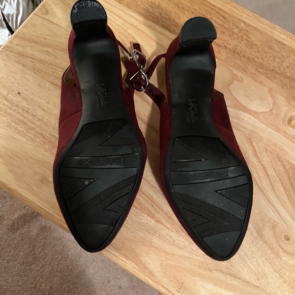Life Stride Burgundy Heels - Picture 5 of 7